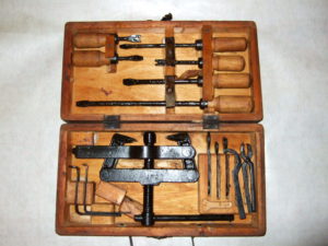 Нашли на старой даче инструмент непонятный... купим и наведем порядок у вас.