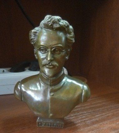 статуэтка_бюст_троцкий_13